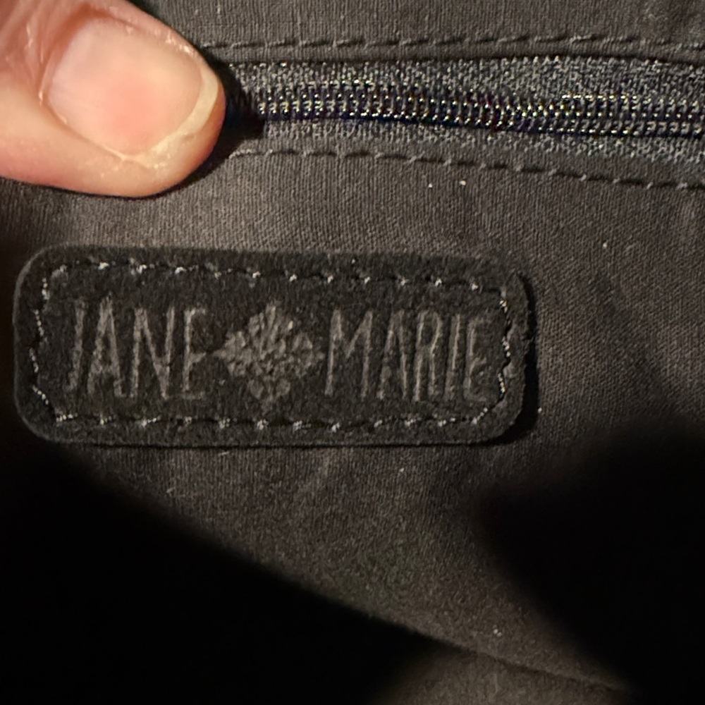 Elegant Black genuine leather crossbody Bag - Picture 6 of 6